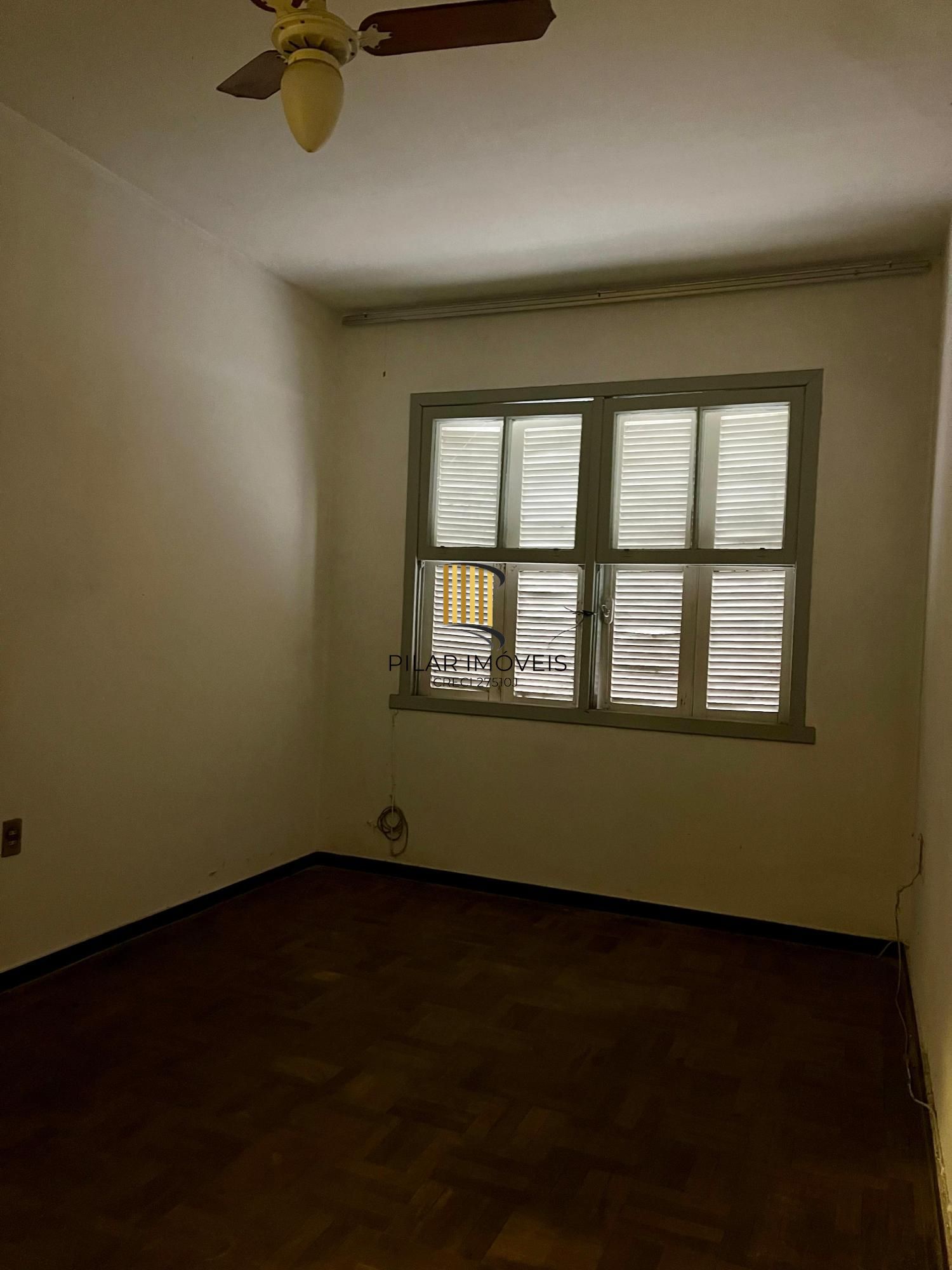 🏡 APARTAMENTO TERREO À VENDA — MENINO DEUS