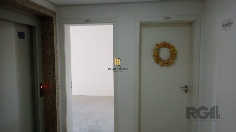 Apartamento para Venda - 73.94m², 3 dormitórios, sendo 1 suites, 1 vaga - Centro