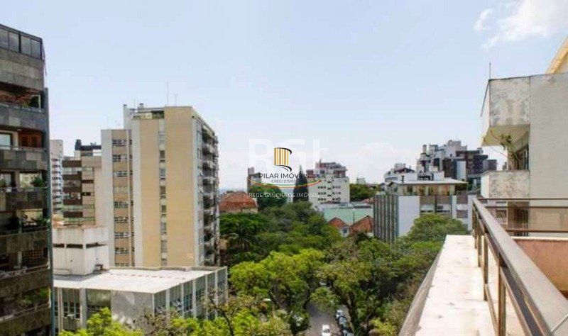 Cobertura para Venda - 380m², 3 dormitórios, sendo 1 suites, 2 vagas - Moinhos De Vento