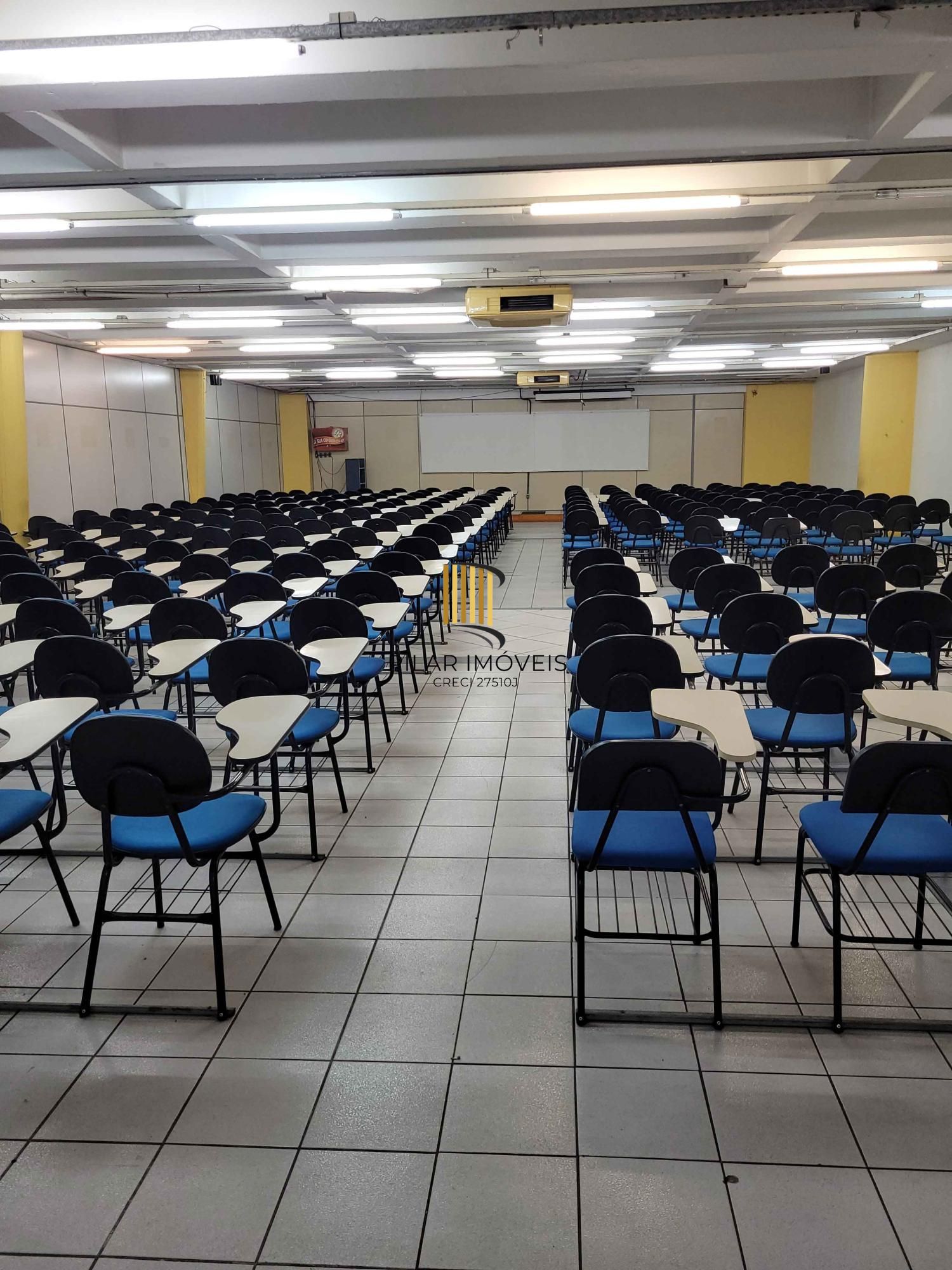 🏙️ Loja térrea para locação na Avenida Farrapos com vaga de estacionamento!