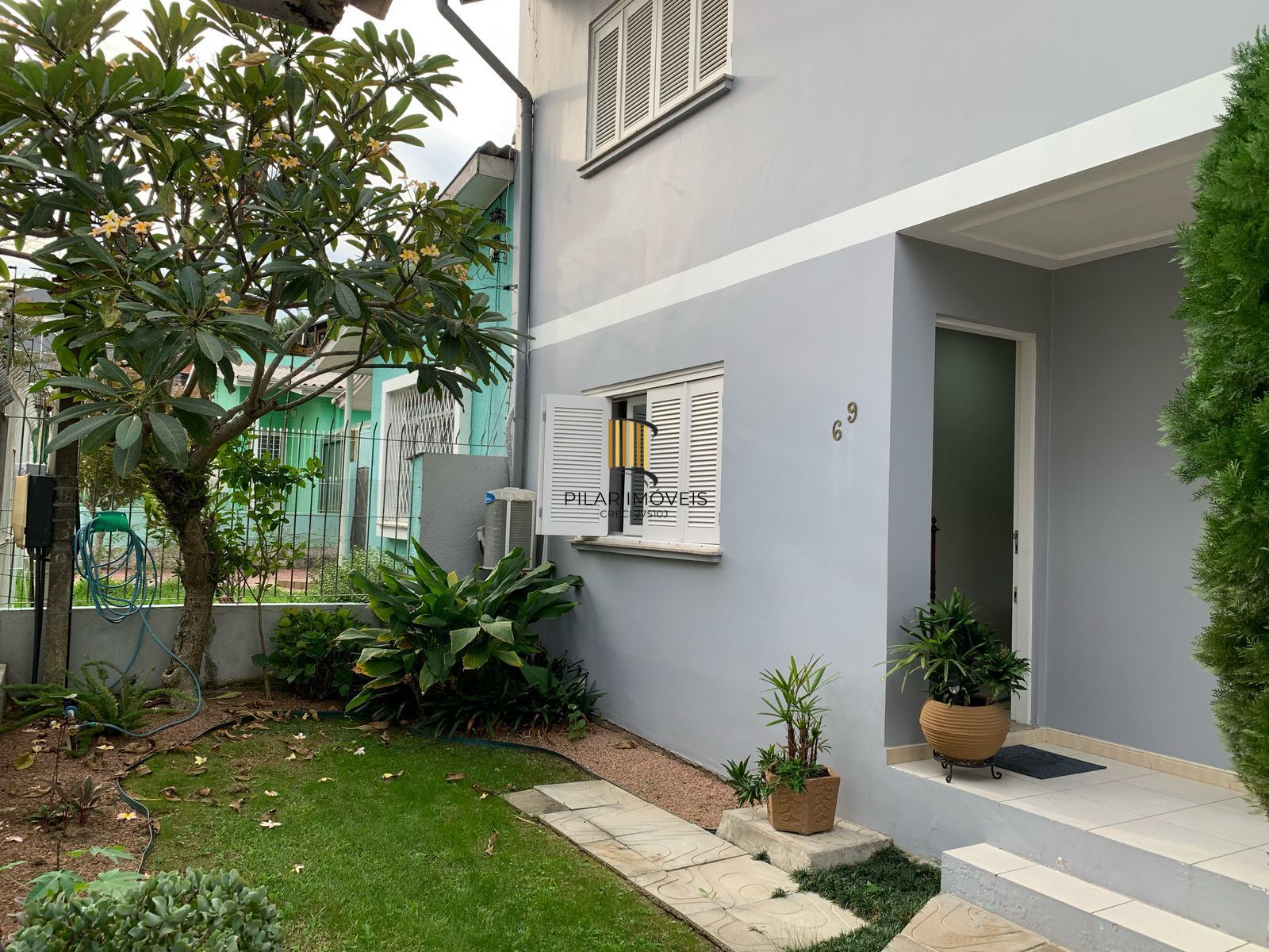 SOBRADO ALTO PADRÃO 271,03 M² PRIVATIVOS