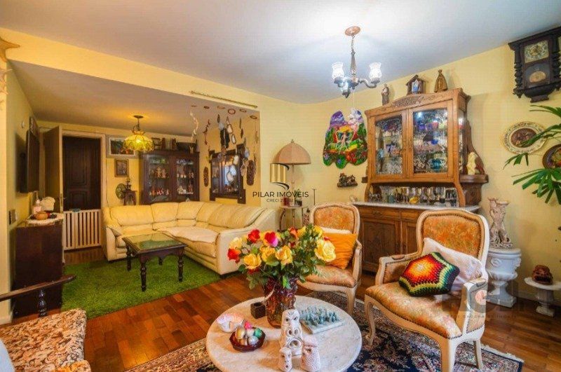 Excelente apartamento de 148m² com 3 dormitórios sendo 1 suíte e 2 vagas. 