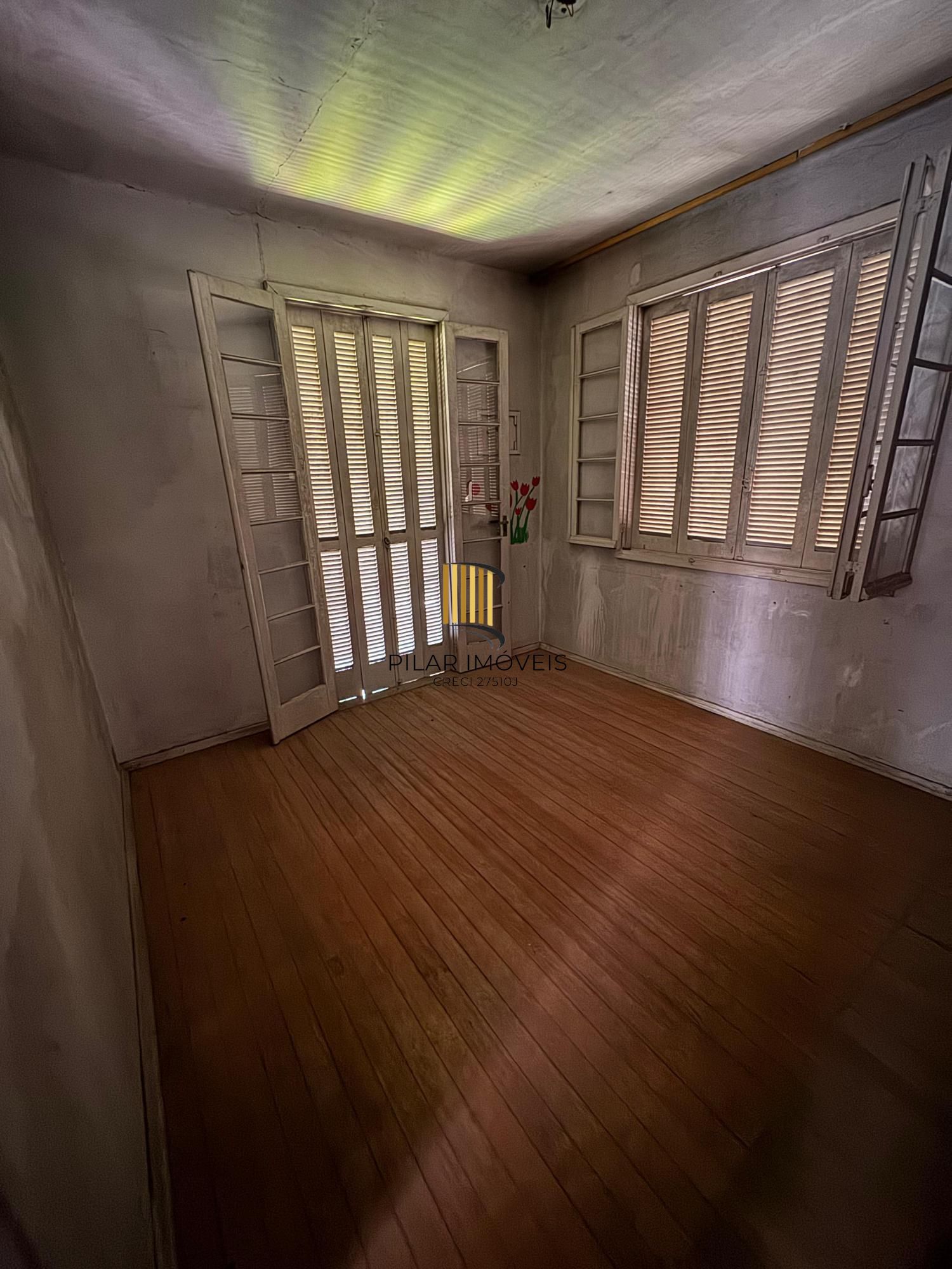 Casa 3 dormitórios no bairro Petrópolis