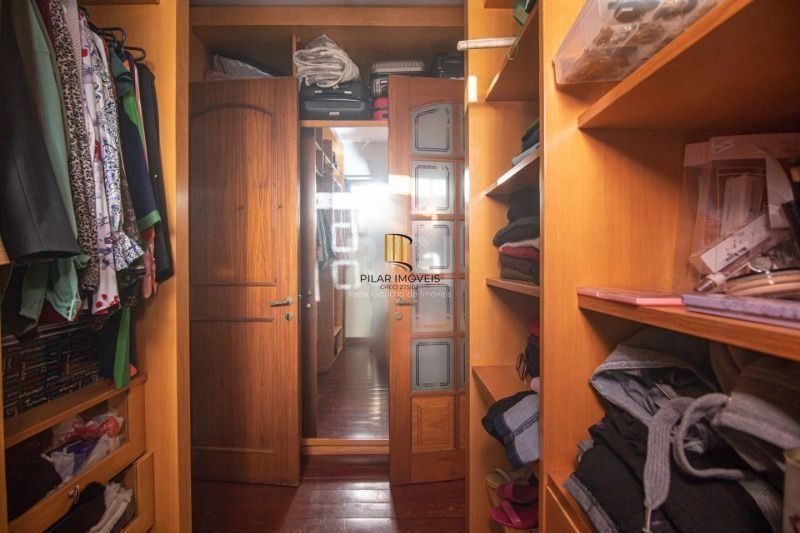 Casa 3 dormitórios no bairro Nonoai