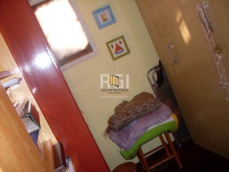 Casa para Venda - 200m², 4 dormitórios, sendo 1 suites, 4 vagas - Jardim Lindóia