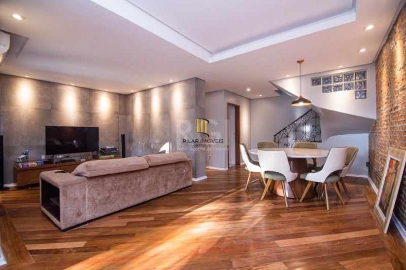 Casa 3 dormitórios no bairro Nonoai