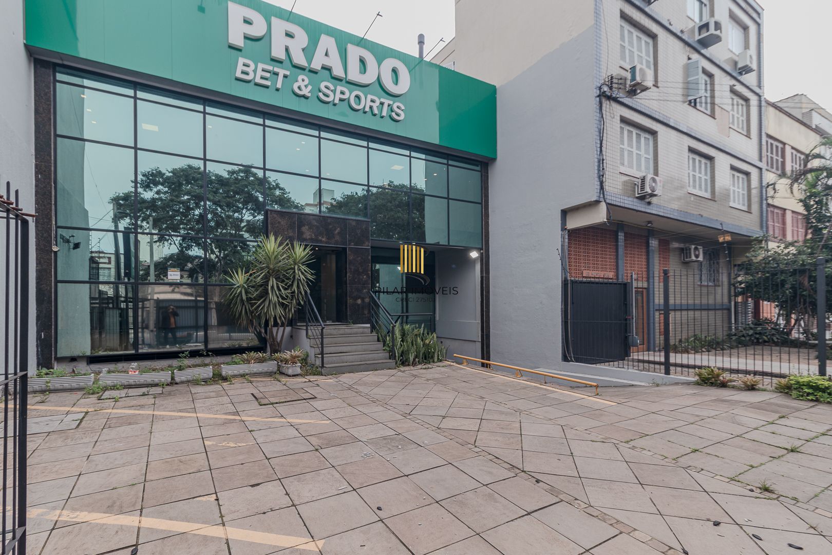 Loja para Venda - 650m², 0 dormitórios, 16 vagas - Floresta