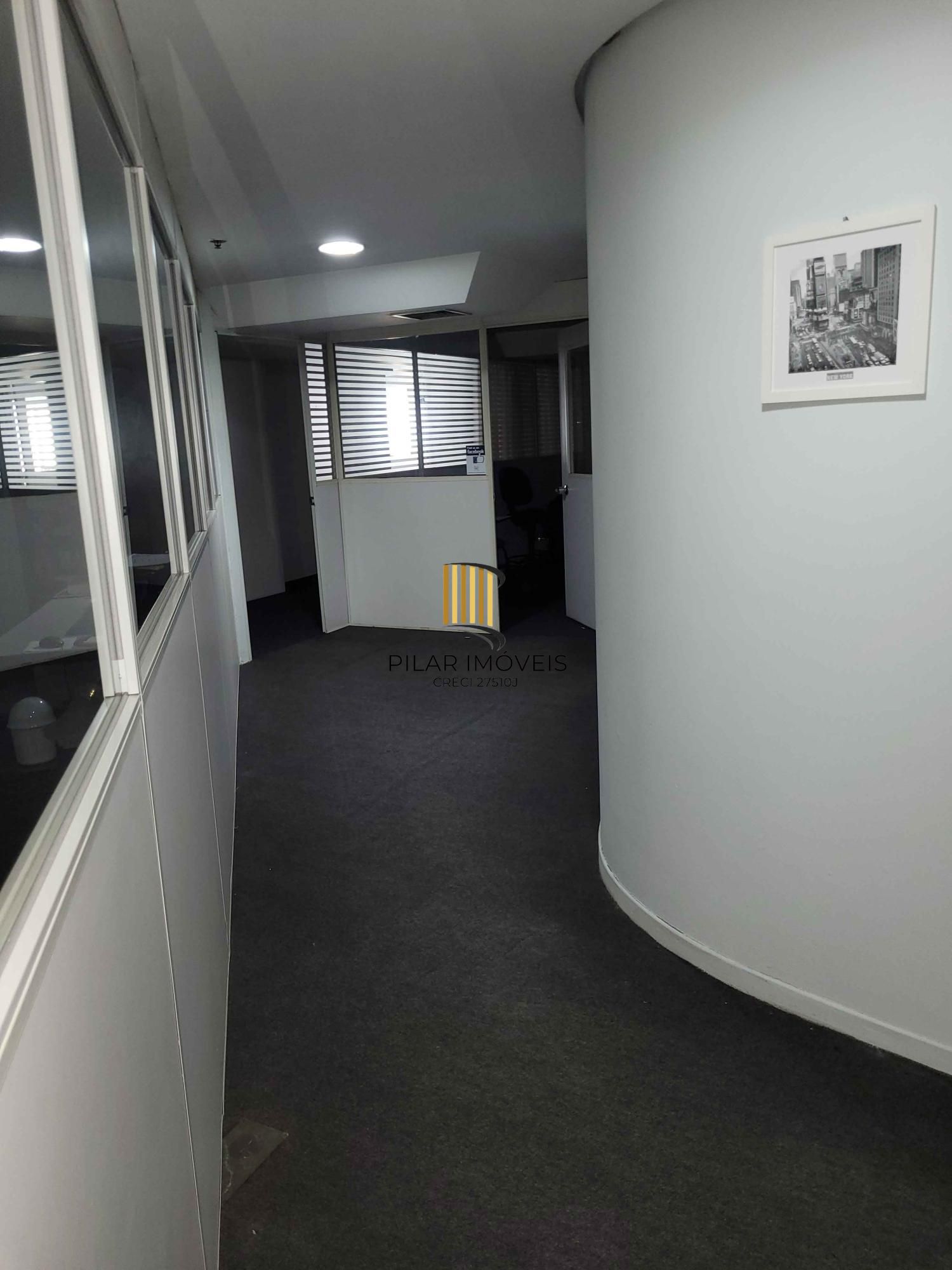 🏢 Conjunto de Salas Comerciais na barros cassal esquina Farrapos