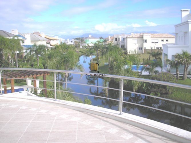 Casa para Venda - 462m², 6 dormitórios, sendo 6 suites, 3 vagas - Atlântida