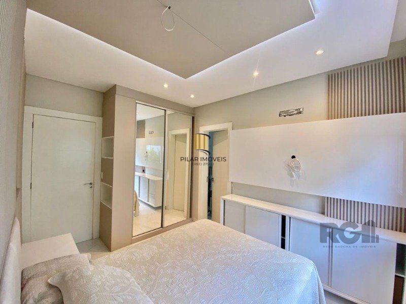 Casa de Condomínio 3 dormitórios no bairro Dubai