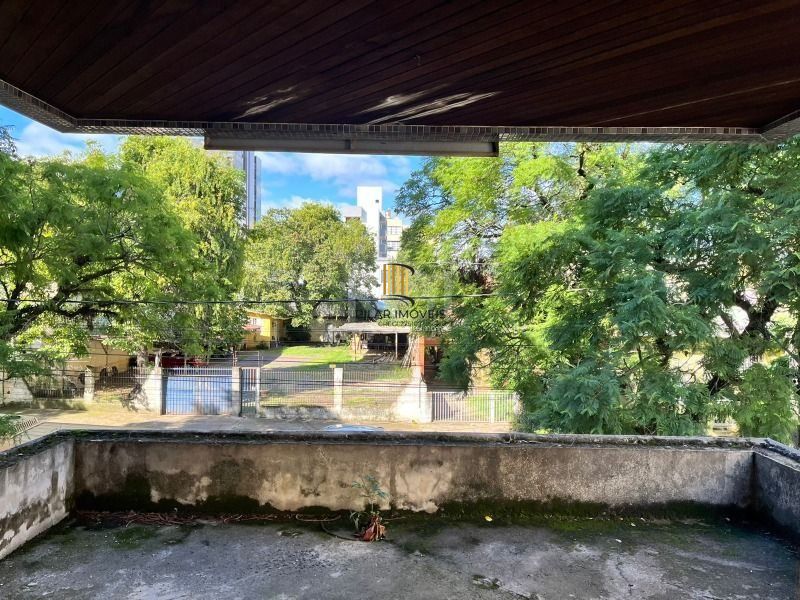 Predio para Venda - 1000m², 3 dormitórios, sendo 1 suites, São João