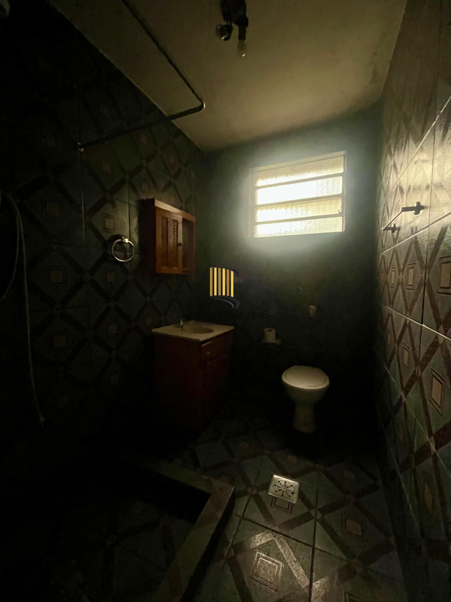 🏡 APARTAMENTO TERREO À VENDA — MENINO DEUS