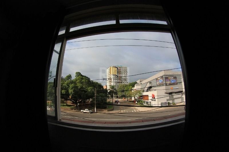 🏢 EXCELENTE APARTAMENTO À VENDA – Av. da Azenha | Porto Alegre