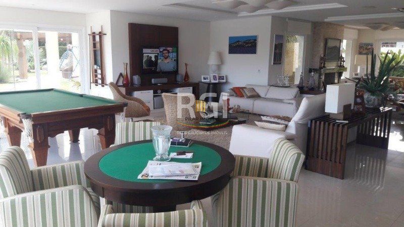 Casa para Venda - 728.71m², 6 dormitórios, sendo 6 suites, 3 vagas - Atlântida
