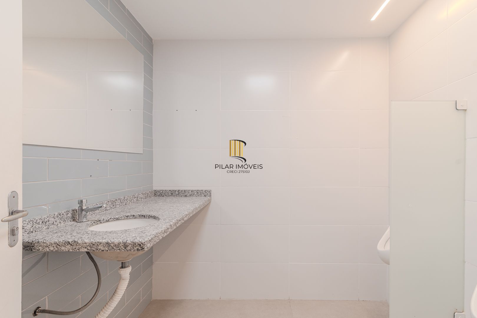 Loja para Venda - 650m², 0 dormitórios, 16 vagas - Floresta