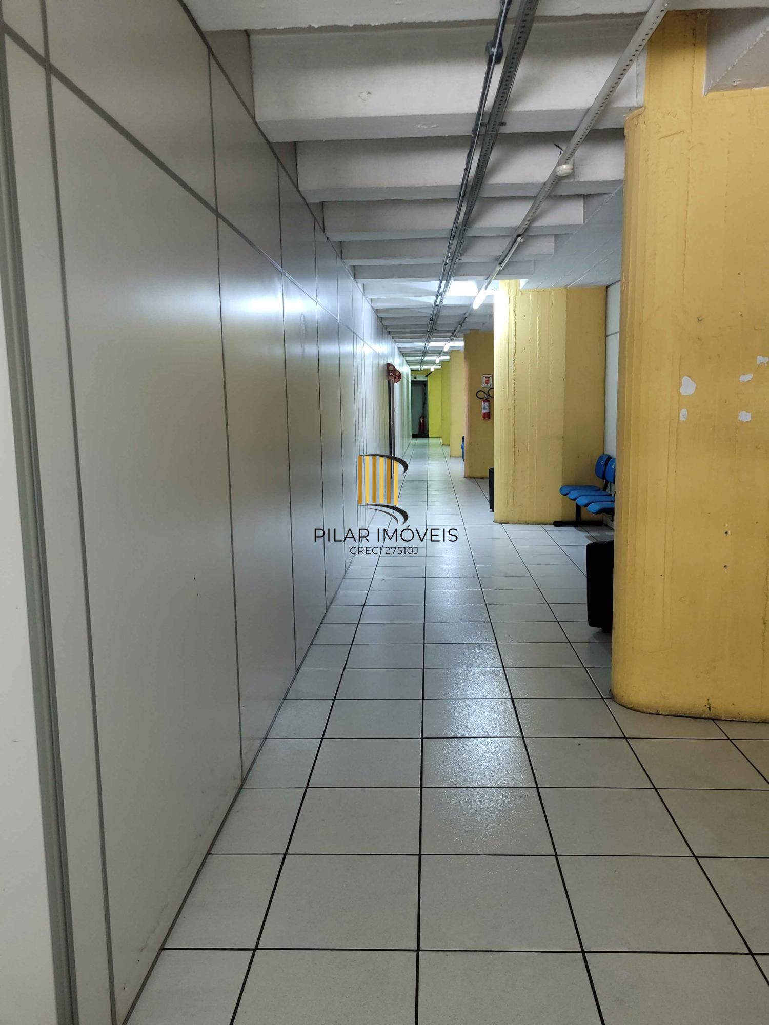 🏙️ Loja térrea para locação na Avenida Farrapos com vaga de estacionamento!