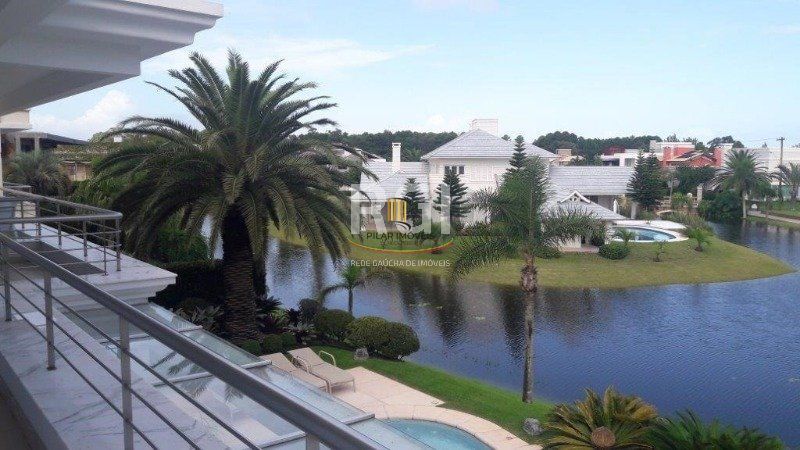 Casa para Venda - 728.71m², 6 dormitórios, sendo 6 suites, 3 vagas - Atlântida