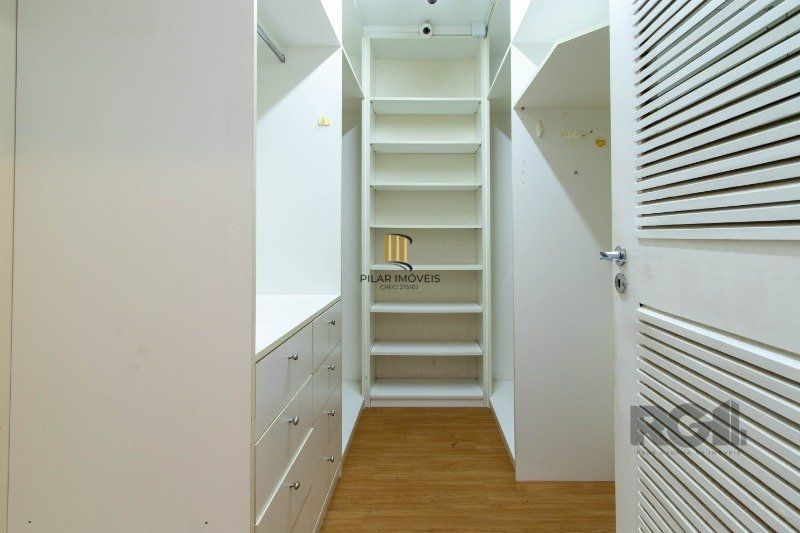 Casa 5 dormitórios no bairro Boa Vista