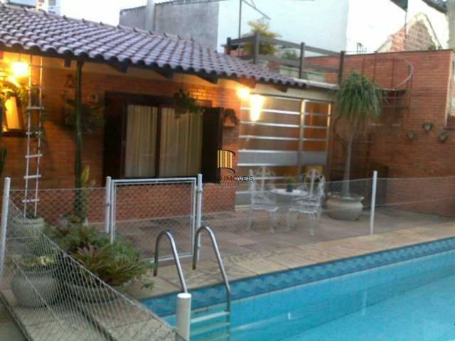 Casa para Venda - 350m², 3 dormitórios, sendo 1 suites, 2 vagas - São João