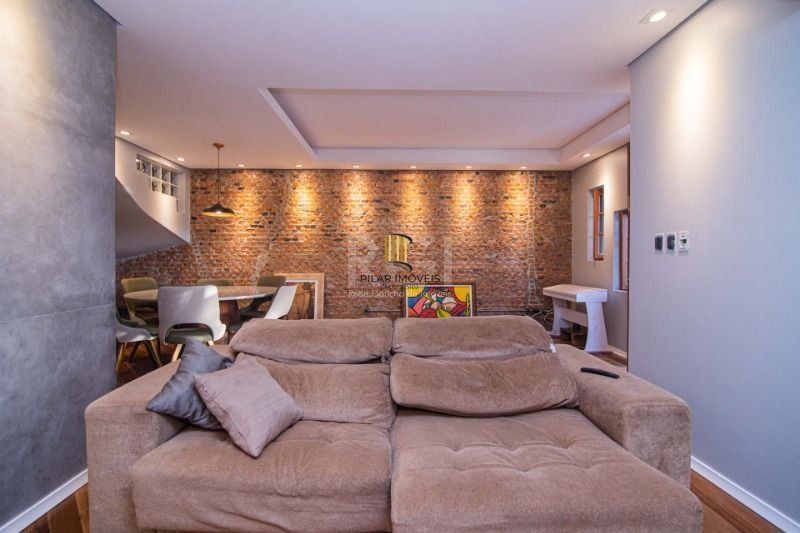 Casa 3 dormitórios no bairro Nonoai