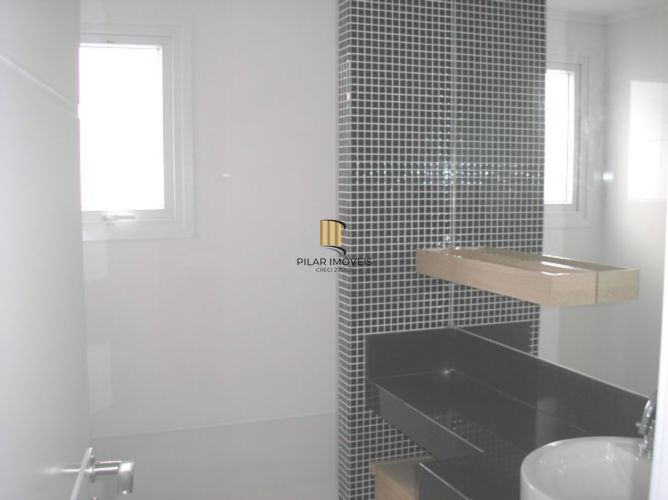 Casa para Venda - 462m², 6 dormitórios, sendo 6 suites, 3 vagas - Atlântida