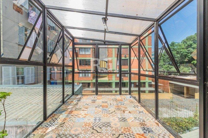 Casa para Venda - 490m², 3 dormitórios, sendo 1 suites, Floresta