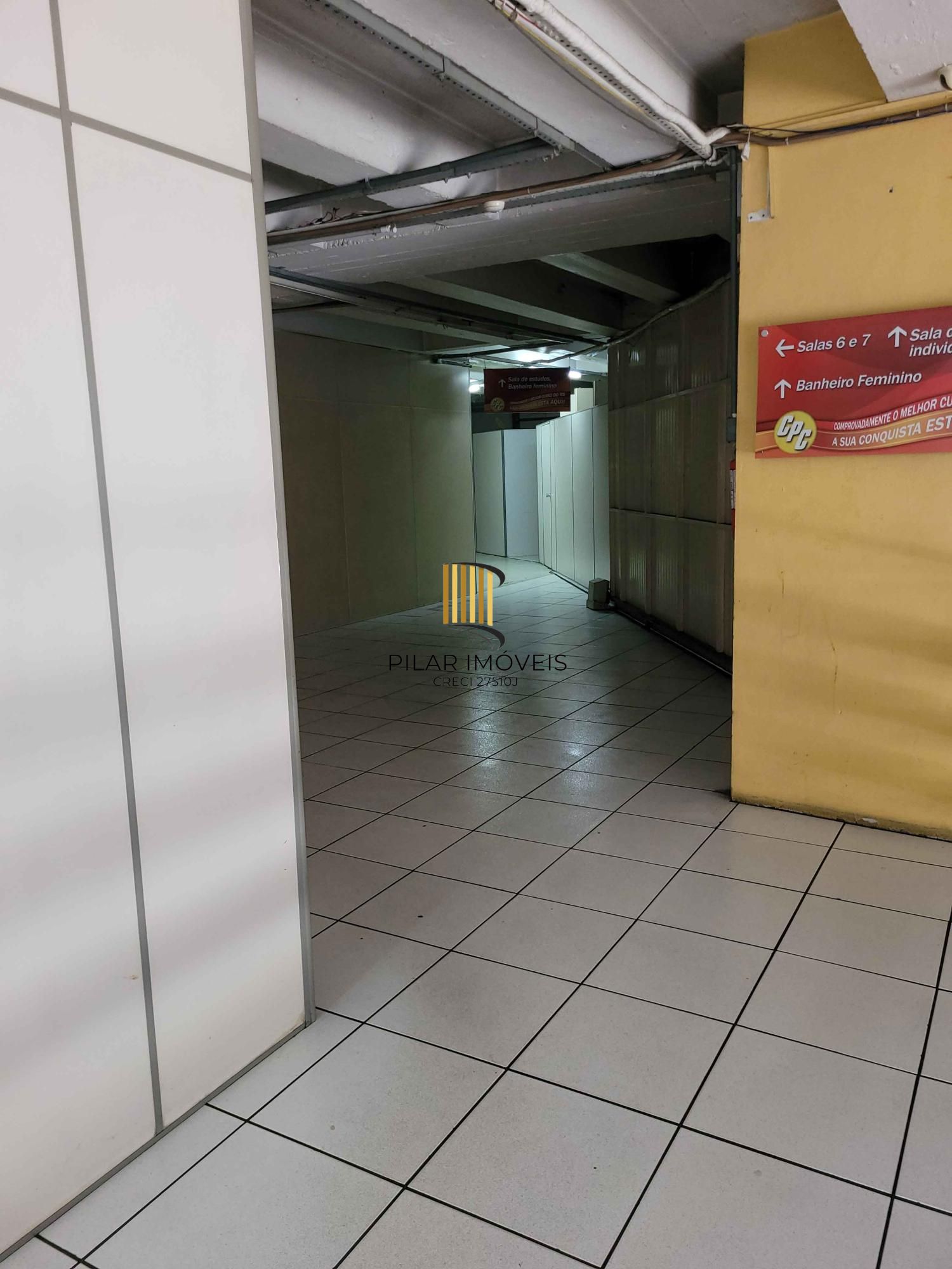 🏙️ Loja térrea para locação na Avenida Farrapos com vaga de estacionamento!