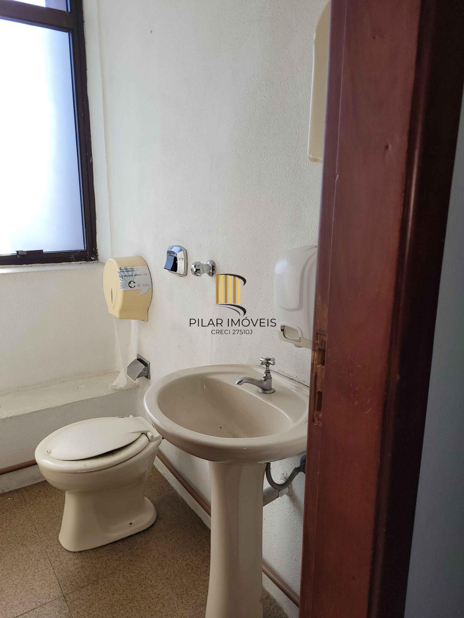 🏢 Conjunto de Salas Comerciais na barros cassal esquina Farrapos