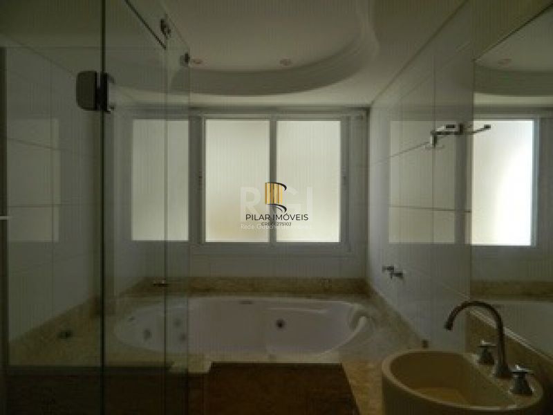 Apartamento para Venda - 190m², 4 dormitórios, sendo 4 suites, 2 vagas - Navegantes