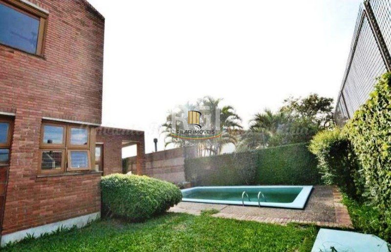 Casa para Venda - 276m², 3 dormitórios, sendo 1 suites, 5 vagas - Medianeira