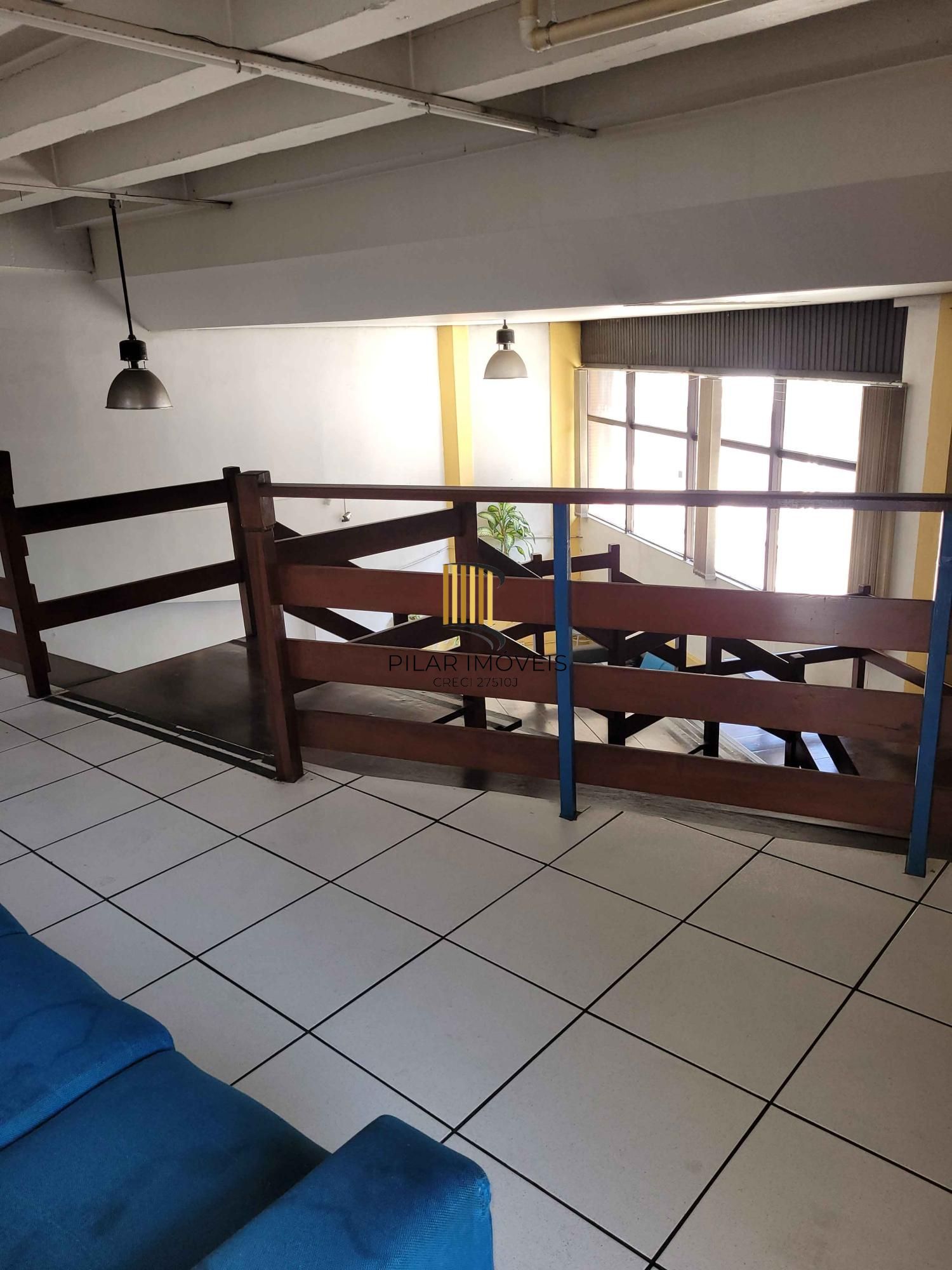 🏙️ Loja térrea para locação na Avenida Farrapos com vaga de estacionamento!