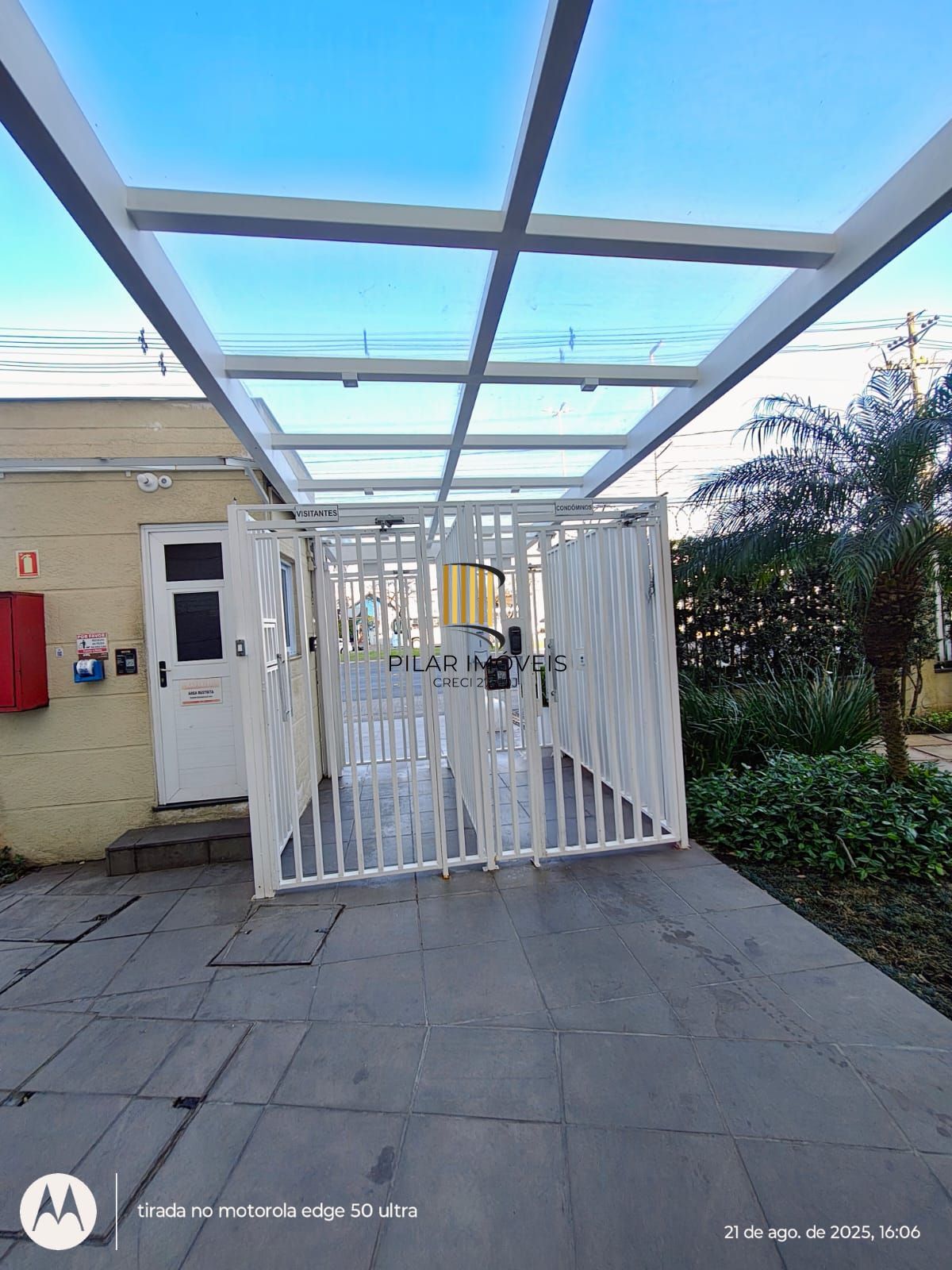 VENDE | MOBILIADO | VISTA DEFINIDA NA ASSIS BRASIL 4908