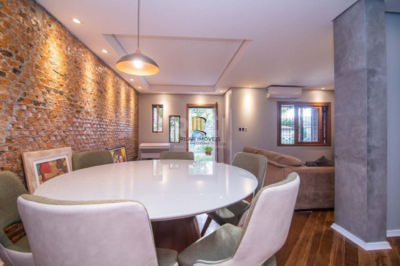 Casa 3 dormitórios no bairro Nonoai