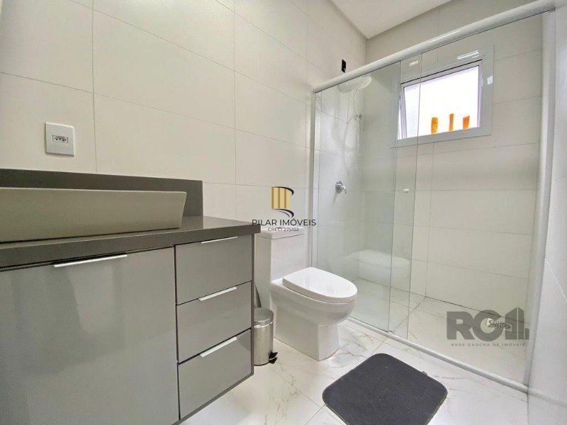 Casa de Condomínio 3 dormitórios no bairro Dubai