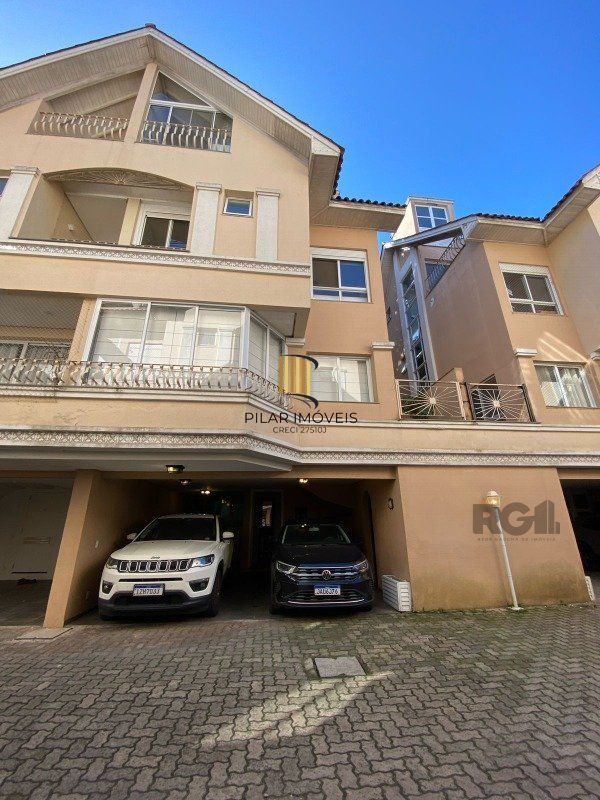 Casa em Condomínio para Comprar no bairro Pedra Redonda com 4 suítes