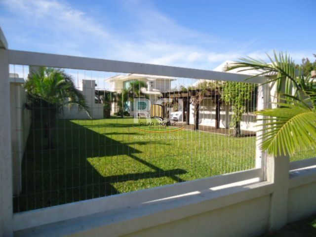 Casa para Venda - 320m², 4 dormitórios, sendo 2 suites, 3 vagas - Centro