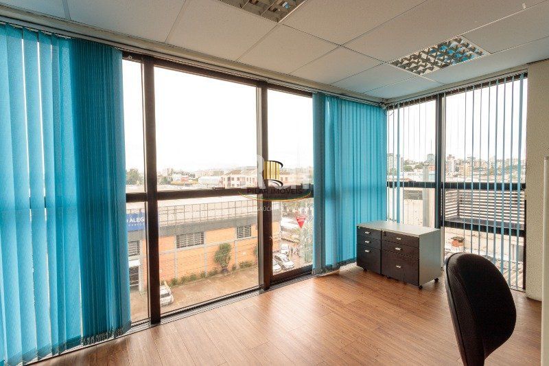 Predio para Venda - 1024m², 0 dormitórios, 9 vagas - São João