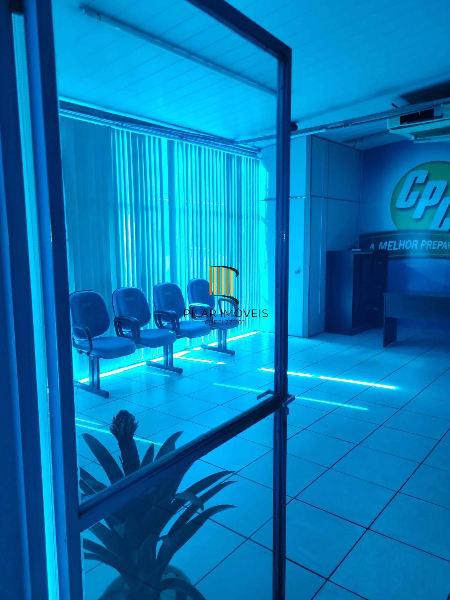 🏙️ Loja térrea para locação na Avenida Farrapos com vaga de estacionamento!