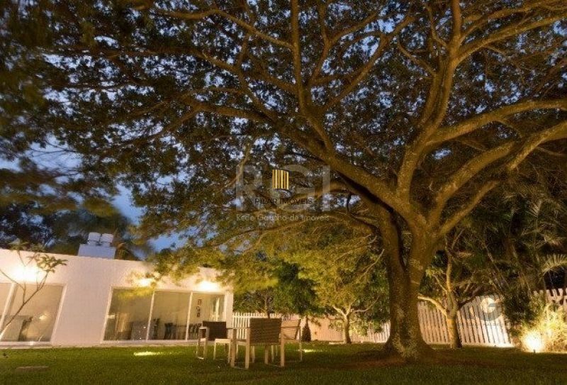 Apartamento para Venda - 138.33m², 3 dormitórios, sendo 1 suites, 3 vagas - Centro