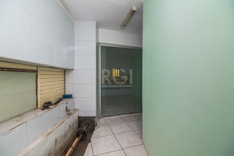 Loja para Venda - 246.18m², 0 dormitórios, 2 vagas - Independência