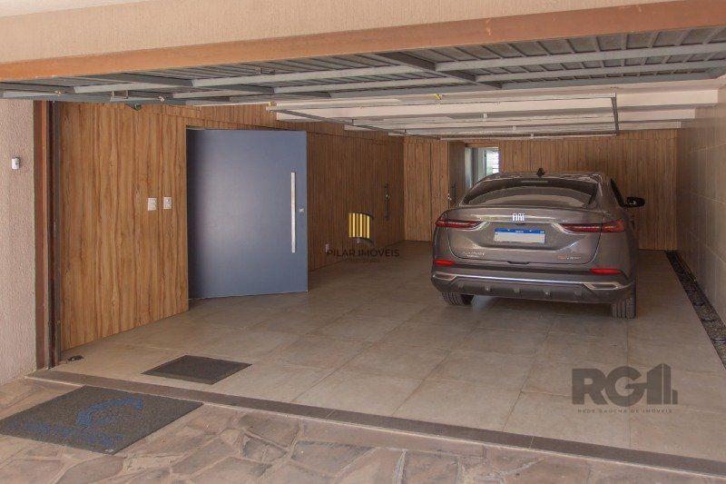 Casa 4 dormitórios no bairro Auxiliadora
