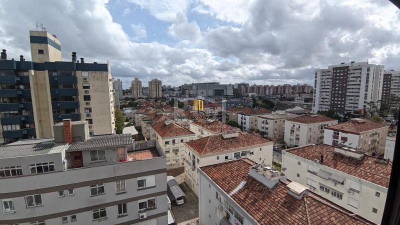 Apartamento para Venda - 63.69m², 2 dormitórios, sendo 1 suites, 1 vaga - Passo da Areia
