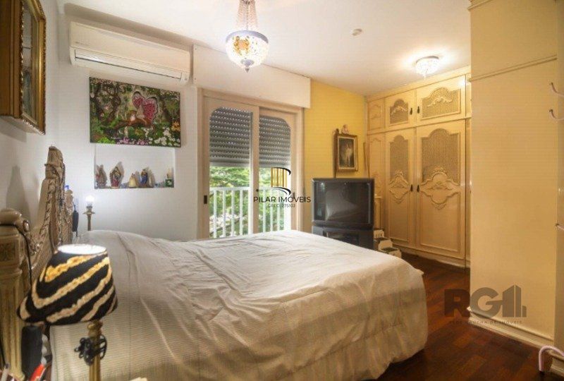 Excelente apartamento de 148m² com 3 dormitórios sendo 1 suíte e 2 vagas. 