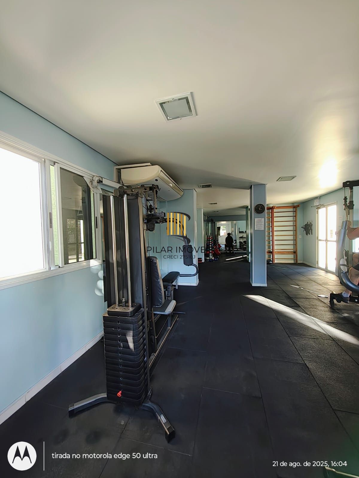 VENDE | MOBILIADO | VISTA DEFINIDA NA ASSIS BRASIL 4908