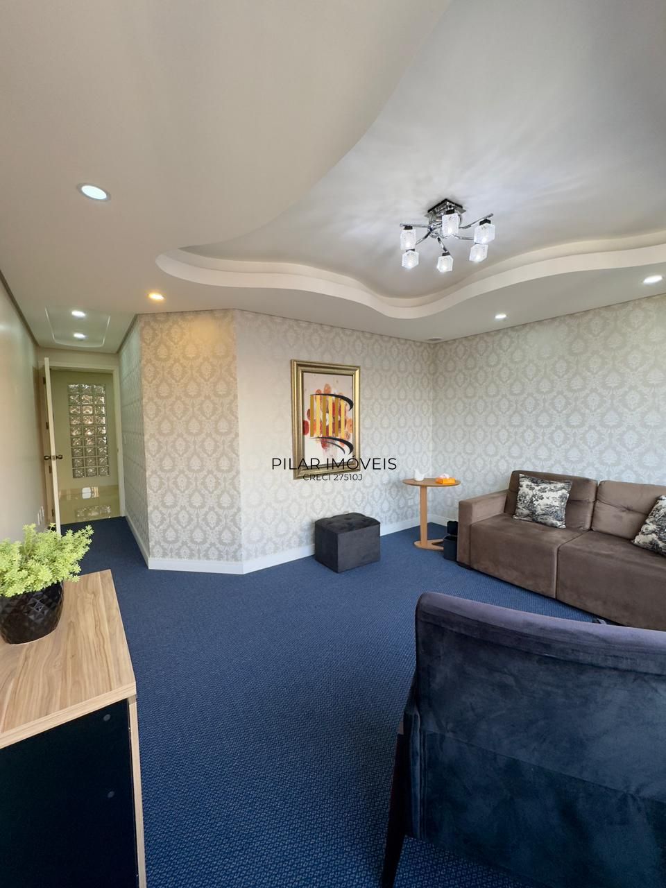 Sala com garagem dupla na Cristóvão!