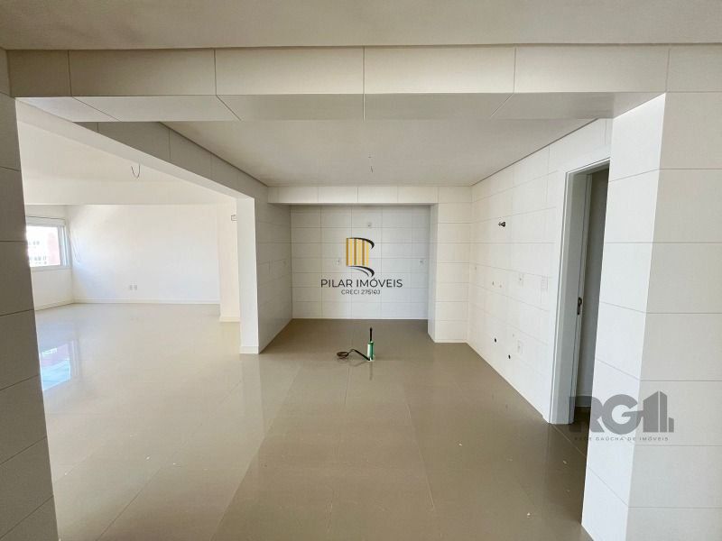 Apartamento para Venda - 300m², 6 dormitórios, sendo 5 suites, 4 vagas - Centro