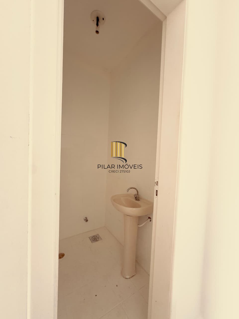 🏢✨EXCELENTE SALA COMERCIAL REFORMADA COM TERRAÇO – MONT SERRRAT | PORTO ALEGRE