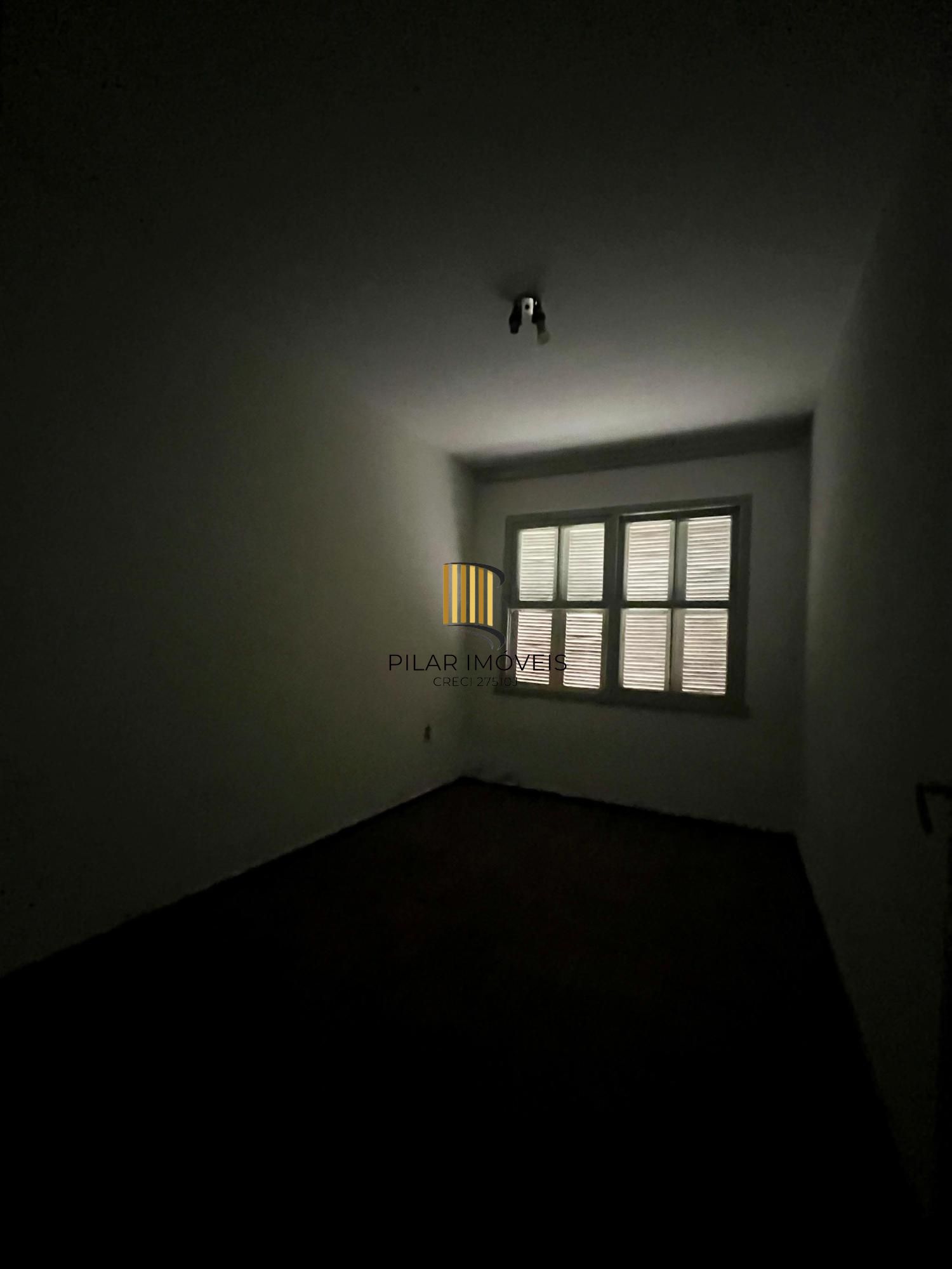 🏡 APARTAMENTO TERREO À VENDA — MENINO DEUS