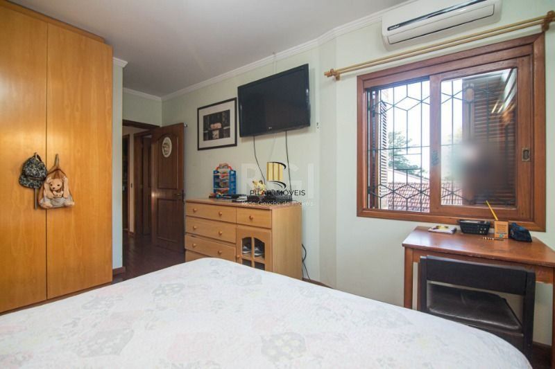 Casa 3 dormitórios no bairro Nonoai