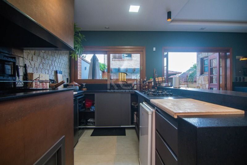 Casa 3 dormitórios no bairro Nonoai